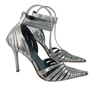 MICHAEL ANTONIO! SILVER VEGAN LEATHER MULTI-STRAP/LADDERED HEELS! SZ 5.5M